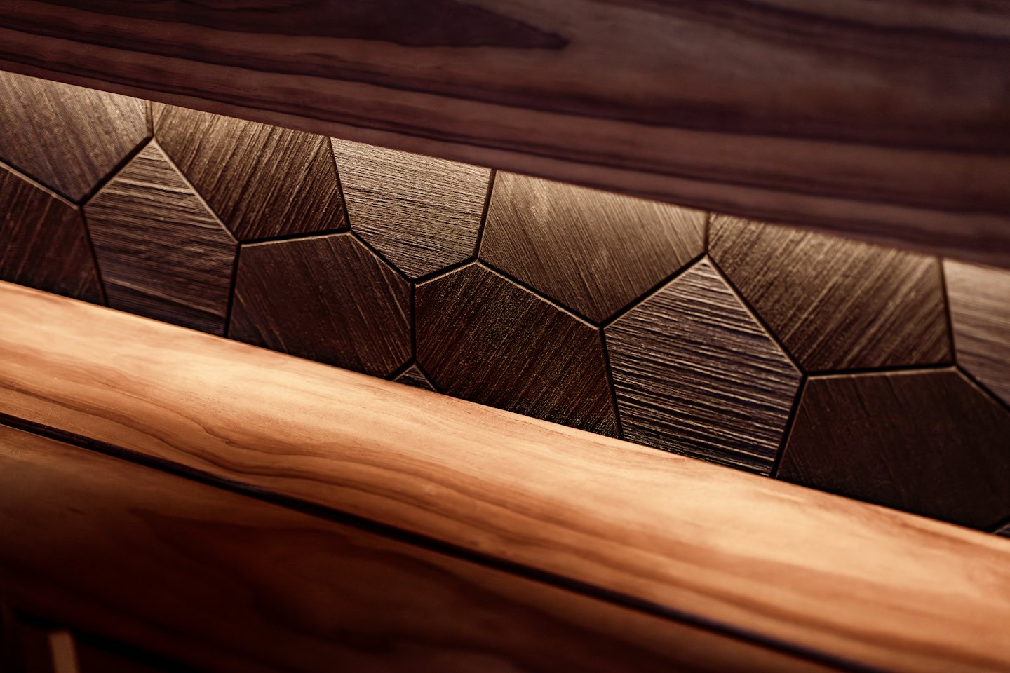 Donker houten geometrische muur gaat over in een glad licht houten oppervlak.